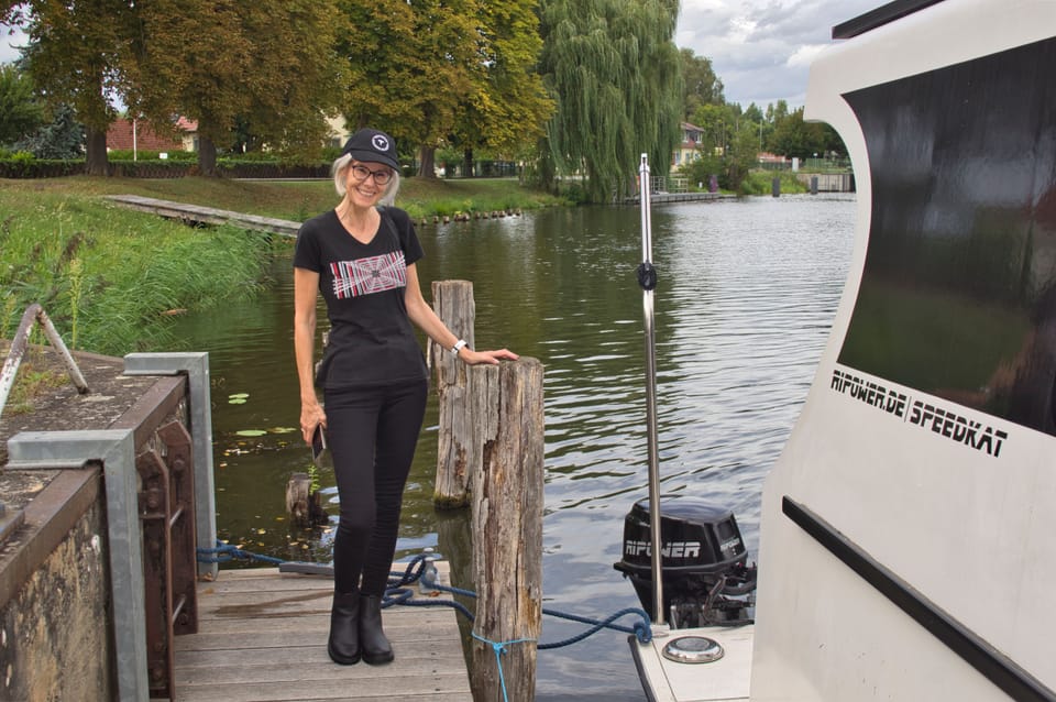 Der Speedcat am Ufer der Spree